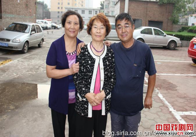 票友和和成淑玲老师在一起