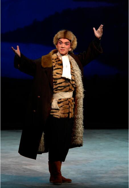 上海京剧剧院上演原创现代京剧《智取虎山》，庆祝中国人民解放军成立90周年
