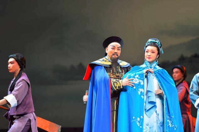 新的历史京剧《秦腔·林则徐》出现在第十二届中国艺术节上。
