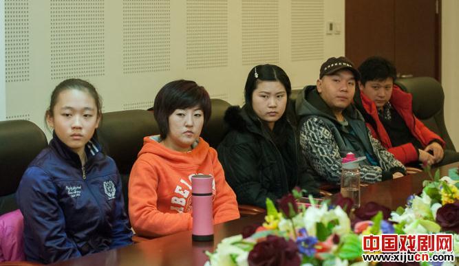 《李湘莲卖画》