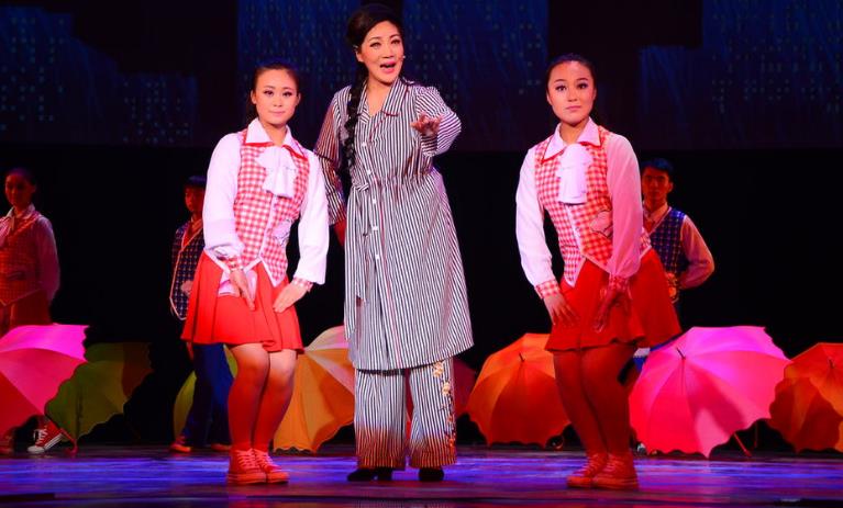 晋剧现代剧《托日者》在省级艺术职业学院演出
