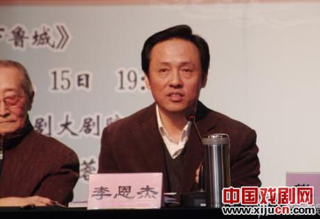 新剧《夏绿城》正在参加中国优秀京剧剧目的演出。
