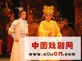 新京剧《辛弃疾》作为将在本届京剧艺术节上上演的一出戏，受到了广大网民的欢迎。
