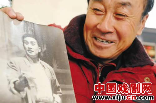 “著名演员”秦钟成及其半世界京剧
