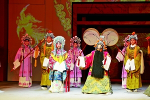 张艺谋京剧《天下归心》