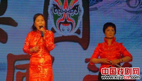 北京评剧票友在刘现庄集团演出