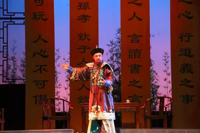 淄博京剧院新京剧《手镜》应邀赴京演出
