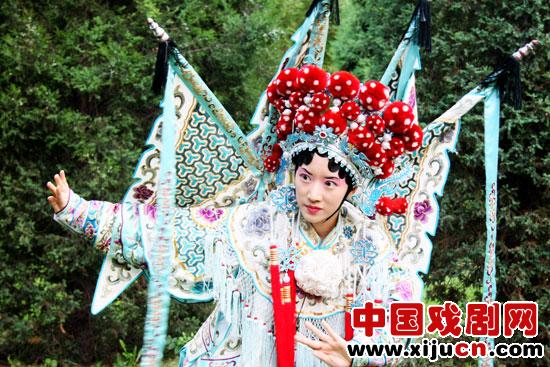 “支撑”中国艺术的精髓
