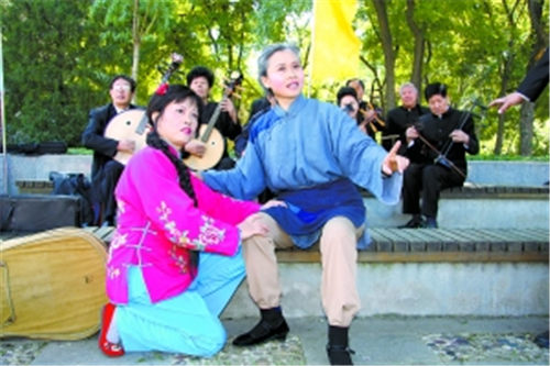 北京市丰台区有60个社区业余俱乐部，全年活跃。
