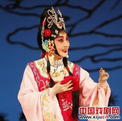 2012年，国家京剧剧院上演经典剧目《春草奔进大厅》，迎接春节
