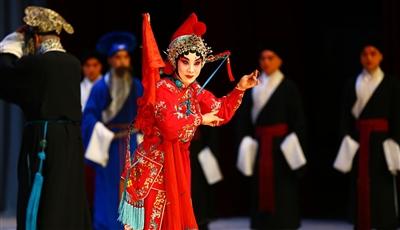 吴Xi“十三姐妹”亮相全运会
