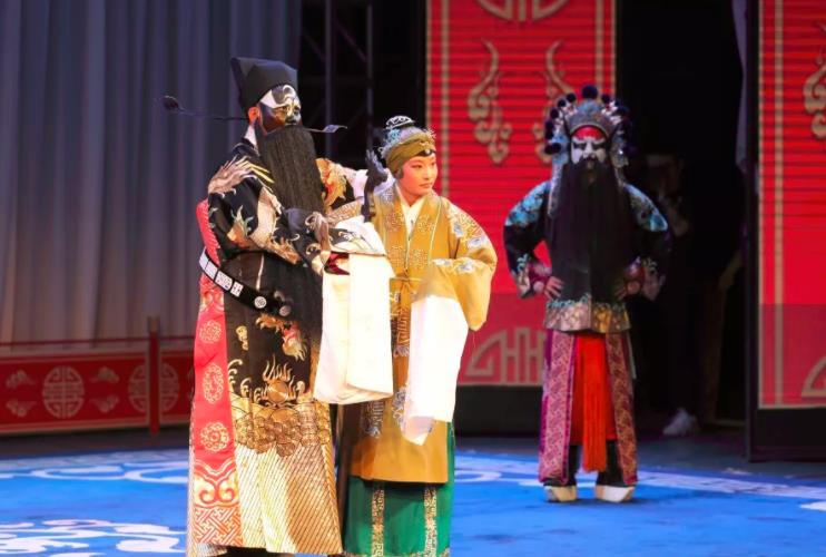 姬毅首次京剧表演专业毕业报告表演
