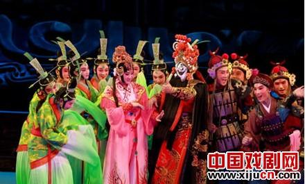 京剧《项羽》今晚在山东省会大剧院上演。
