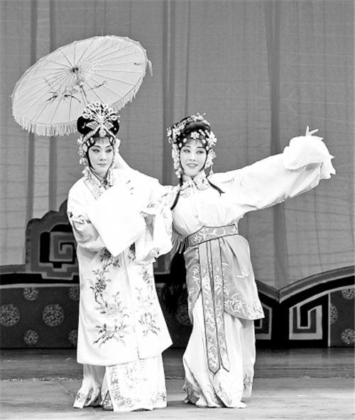 刘长瑜来汉亲授京剧《春草闯堂》