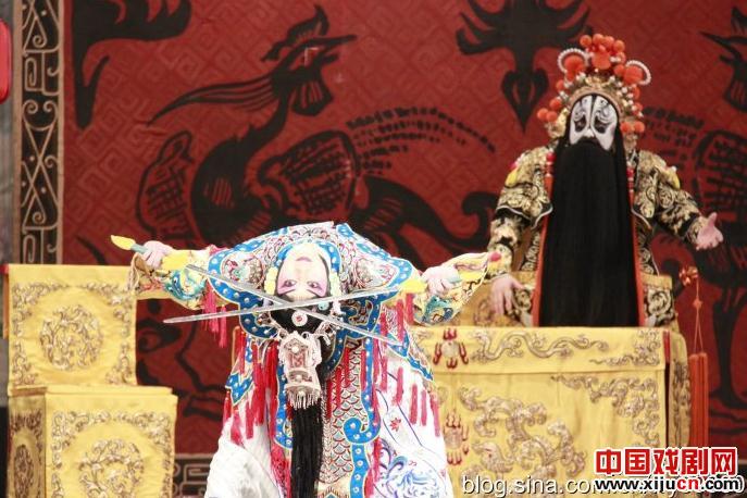 国家京剧剧院庆祝中华人民共和国成立65周年——优秀青年演员研究生班学生报道《霸王别姬》演出

