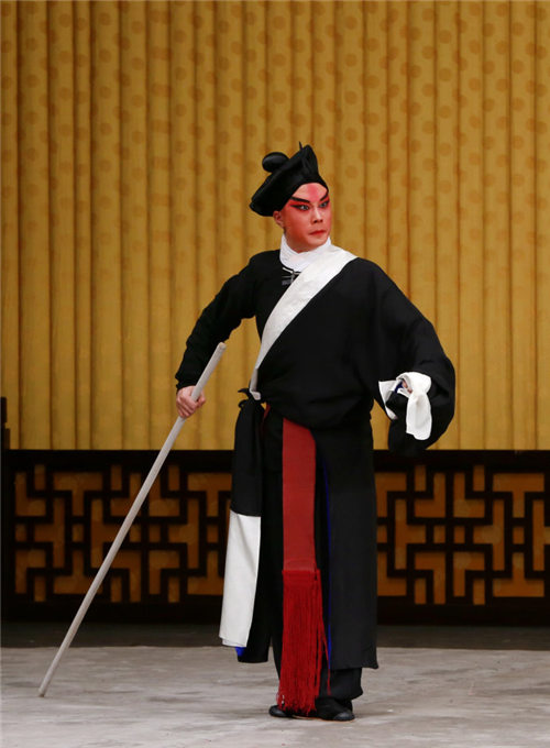 京剧《武松》李哲饰演武松 董欢饰演虎形 朱何吉饰演武大郎