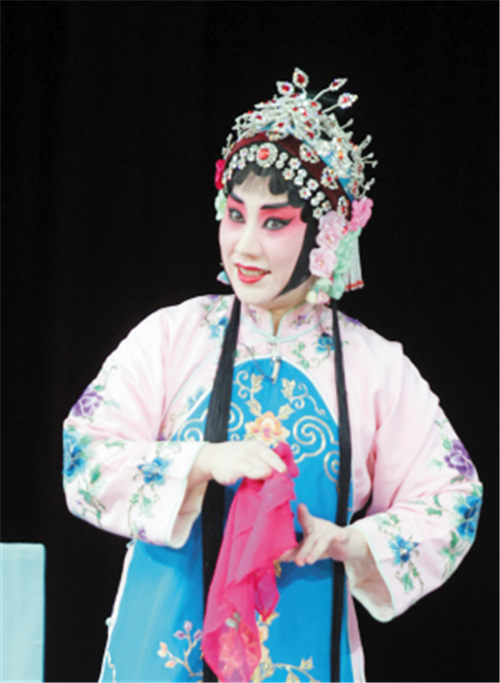天津青年京剧团上演了鲁迅、赵燕侠、关苏爽等京剧大师的代表作《英国节》

