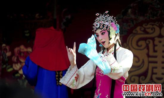 刘梓娇《九河入海》演名伶。