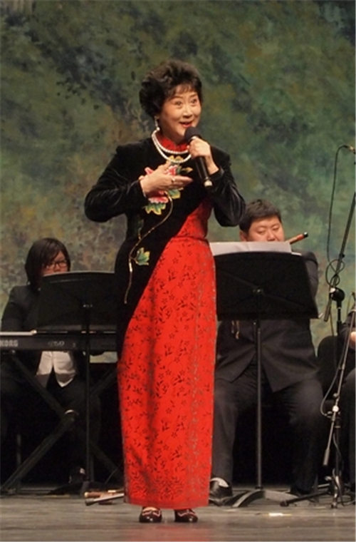 第二届全国京剧团在温州大剧院举行了“马森之夜红色经典京剧名曲音乐会”。
