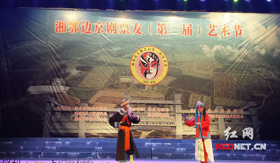 湖北监利县京剧协会肖术刚等演唱《苏三起解》选段