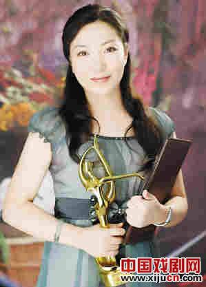 天津平剧剧院的王运珠因其《杜十娘》获得了“第五届世界中国青年艺术节”戏剧专业组金牌
