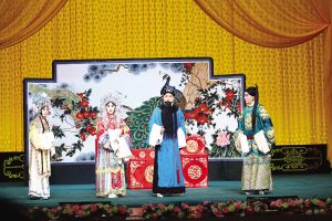 天津京剧院建院60周年系列演出“六代同堂·非遗传承”上演经典剧目《赵氏孤儿》