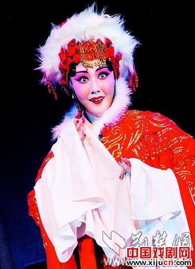 第六届中国京剧艺术节越来越好。观众不断挤满了人。
