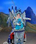 “80后”演员张欢摘得关良的代表作京剧《铁原弓》
