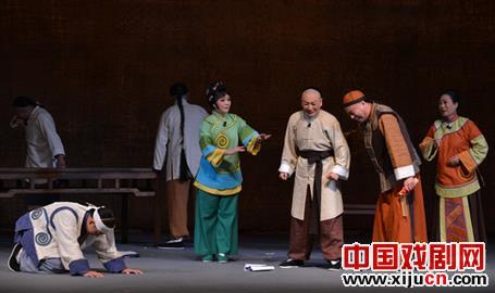 戏剧内外的三个困境也和天才一样——歌谣《从春天歌唱到秋天》的文本创作特征
