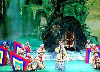 京剧电影舞台版《天宫》首映
