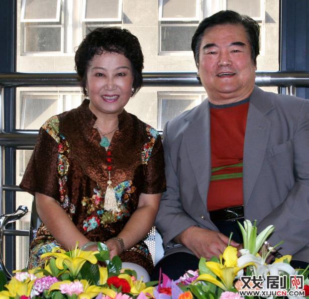 谷文月和丈夫张玉生