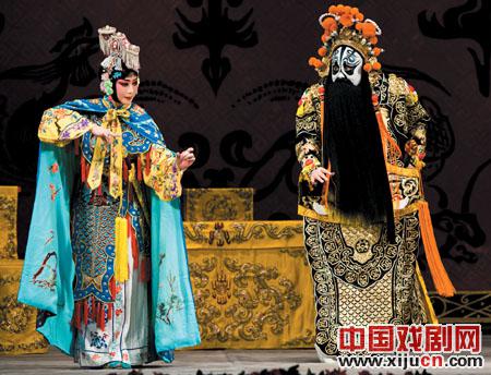 杨赤、李胜素、余奎芝、刘魁等著名京剧艺术家参加了“迷人的中山大连迎春京剧晚会”
