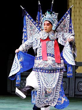 詹吴磊的戏剧以京剧《长坂坡》和《韩金口》为特色
