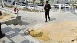 深圳京剧团的一名资深小提琴手摔倒身亡。警方最初确认是猝死
