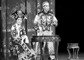慈溪在新京剧《蜀色紫禁城》中大不相同。
