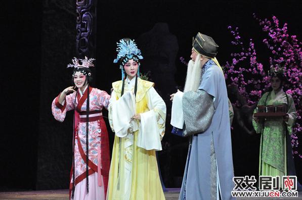 新编历史京剧《如姬》在南京紫金大戏院上演
