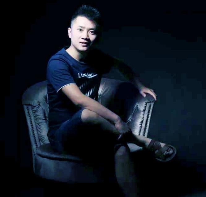 韩龙龙，从龙套里向我们走来
