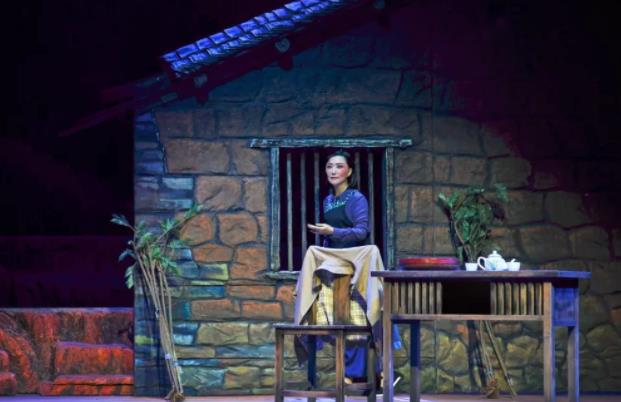 京剧现代戏红土