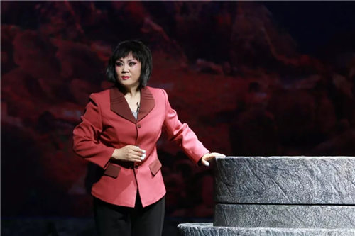 石家庄歌谣剧院青年歌谣团创作的现代歌谣磨盘歌谣出现在第十一届中国歌谣节上
