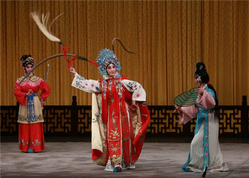 京剧《借扇》郝杰饰演孙悟空 高红梅饰演铁扇公主