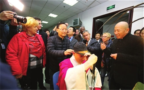 天津青年京剧团和天津外国语大学在天津联合建设“京剧文化实践基地”
