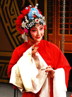 京剧《三高》、《荒山之泪》、《月喜归汉》和《春闺梦》于9月17日上演。
