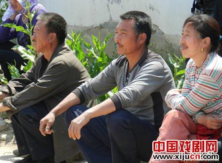 秦皇岛小海岩评剧团多次把“文化”送到农村基层演出。
