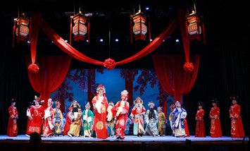 金歌剧《杨家镇的传说》获得玉林优秀表演奖和优秀戏剧奖

