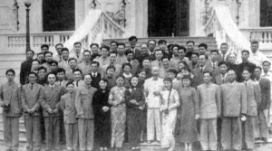 胡志明接见全体演员