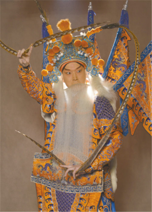 北京京剧院Xi学派的后起之秀张剑锋将与石家庄京剧团著名的荀学赵玉华一起演出《珠帘要塞》。

