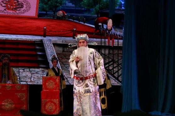 评剧《穆桂英挂帅》