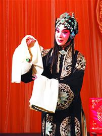 1月26日，青岛京剧剧院上演了传统古典京剧《赤松镇》和《宇宙前线》
