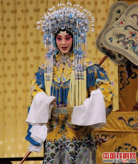 观看传统京剧:“国君，帝陵探索，第二次进宫”
