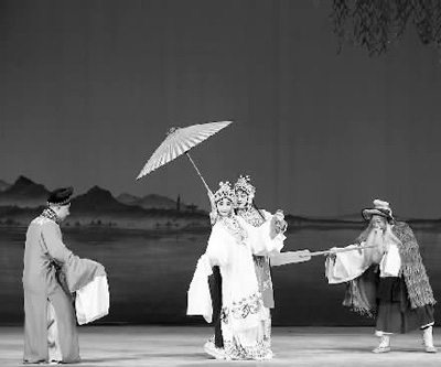 墨西哥中国国家京剧剧院上演的《白蛇》门票很抢手
